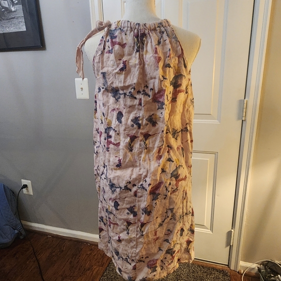 Pink linen dress with abstract prints, ties on size at neck. - Picture 2 of 3